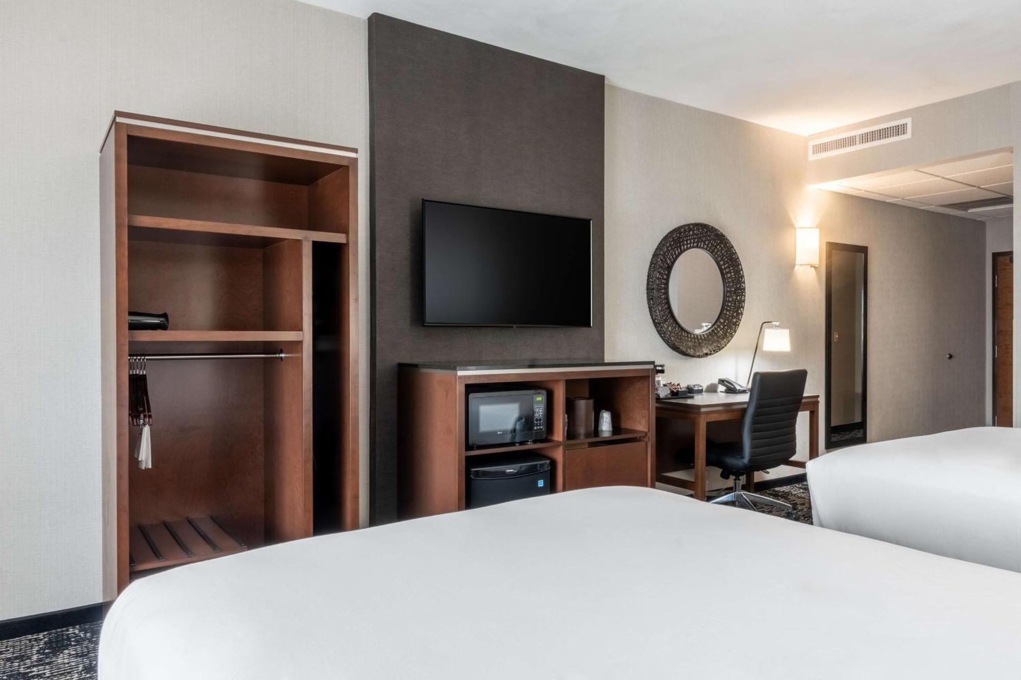 Drury Plaza Hotel 칼리지스테이션 외부 사진
