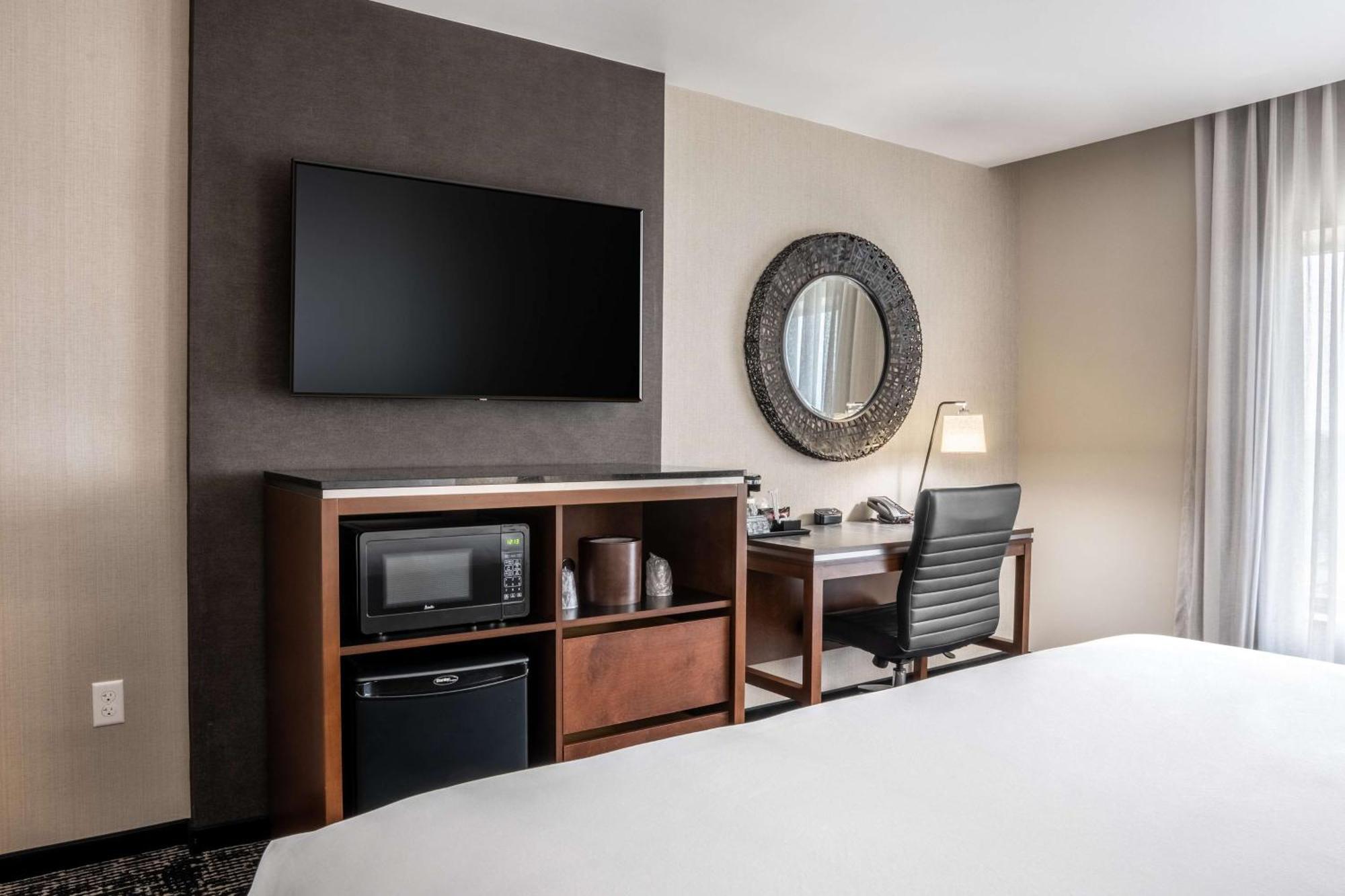 Drury Plaza Hotel 칼리지스테이션 외부 사진