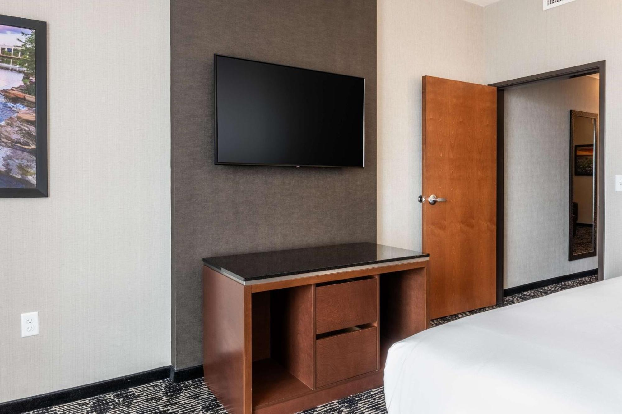 Drury Plaza Hotel 칼리지스테이션 외부 사진