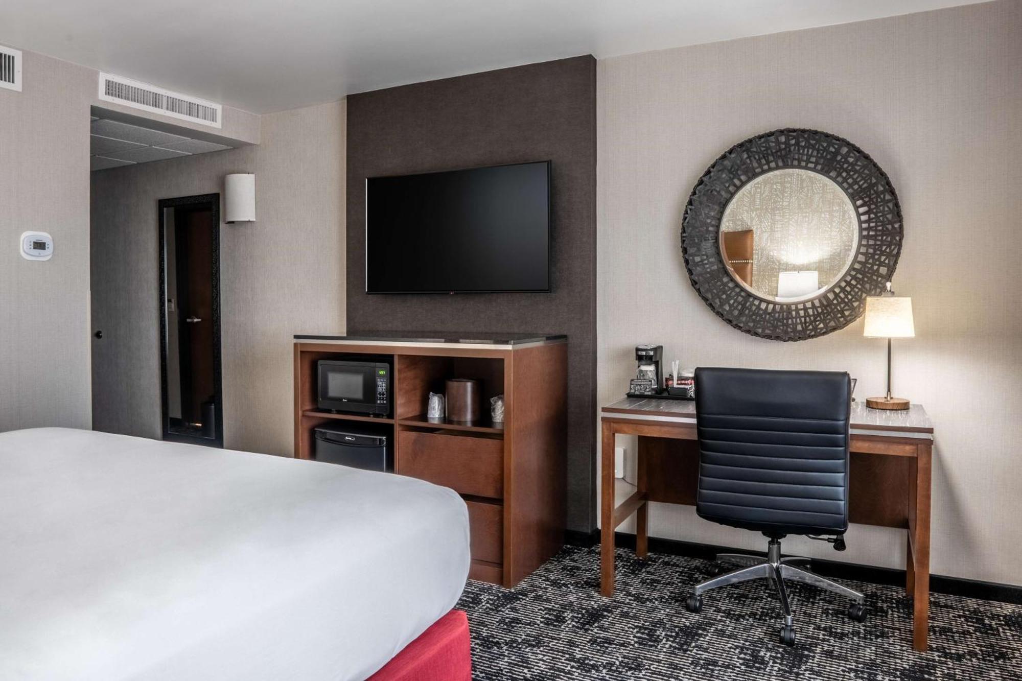 Drury Plaza Hotel 칼리지스테이션 외부 사진